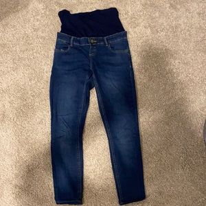 Maternity skinny jeans with over the belly band